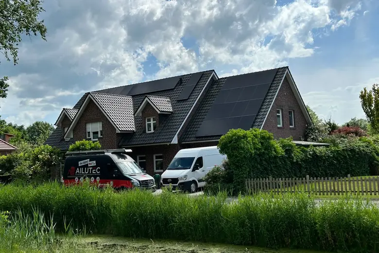 Photovoltaikanlage von Ailutec: Unser Team vor Ort